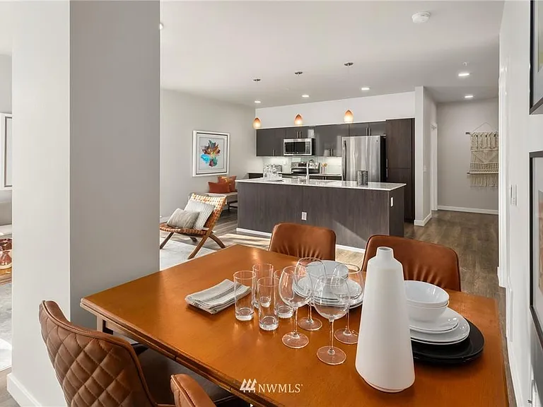 1085 103rd Ave NE #100 — Photo 31