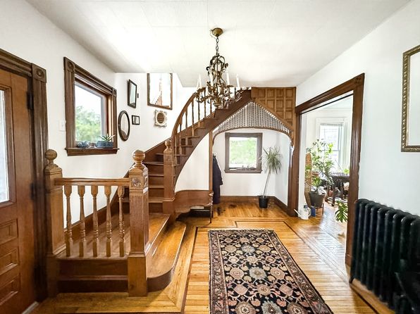 11 Cambria St