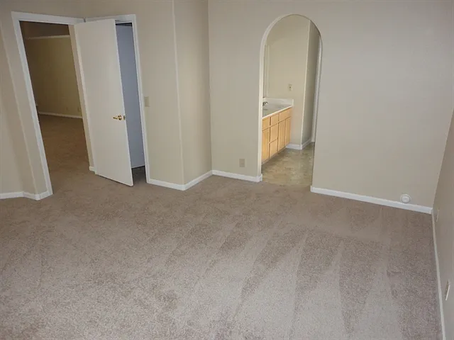 10235 W Missouri Ave — Photo 5