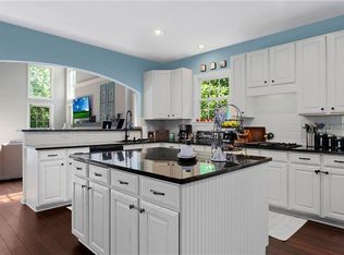 1077 Blankets Creek Dr, Canton, GA 30114