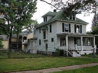 3rd image of 1125 W Henley St