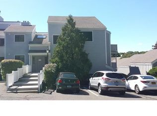 12 Rowayton Woods Dr, Norwalk, CT 06854