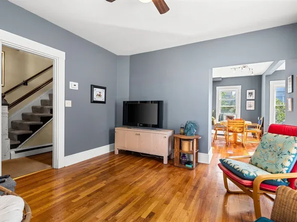 3 Wilkins Pl, Roslindale, MA 02131