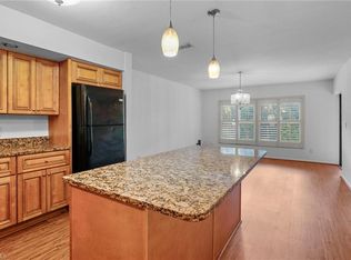 8302 Charter Club CIR #6, FORT MYERS, FL 33919