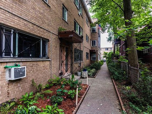 2nd image of 1655 W Farwell Ave APT 3B