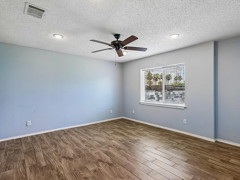 5709 Maco St — Photo 20