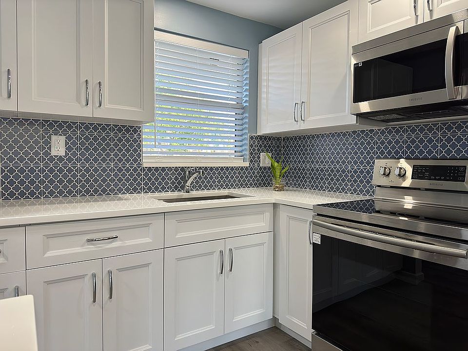 1st image of 2701 E Sunrise Lakes Dr #106