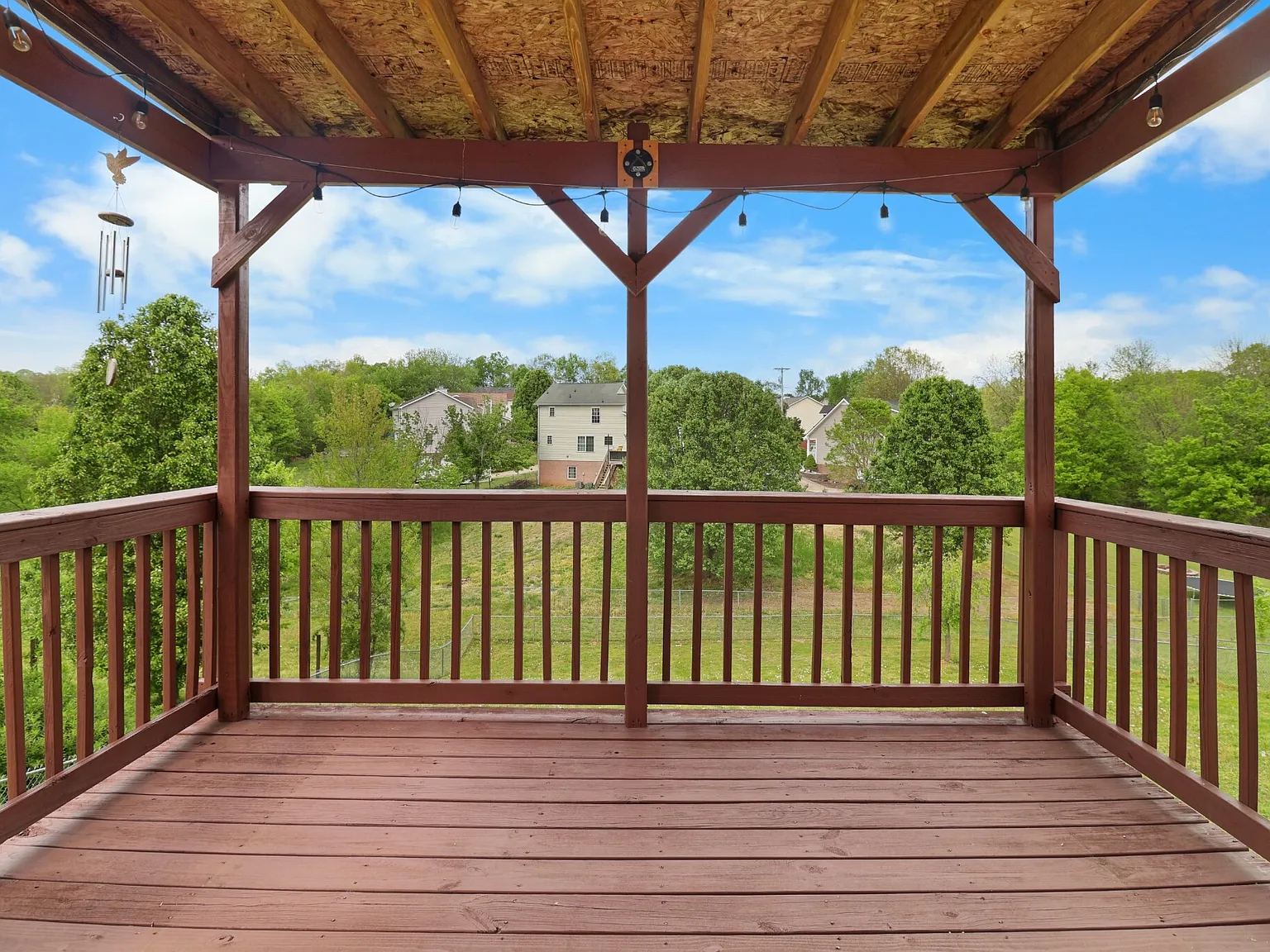 934 Hedge Apple Drive - 1 — Photo 2