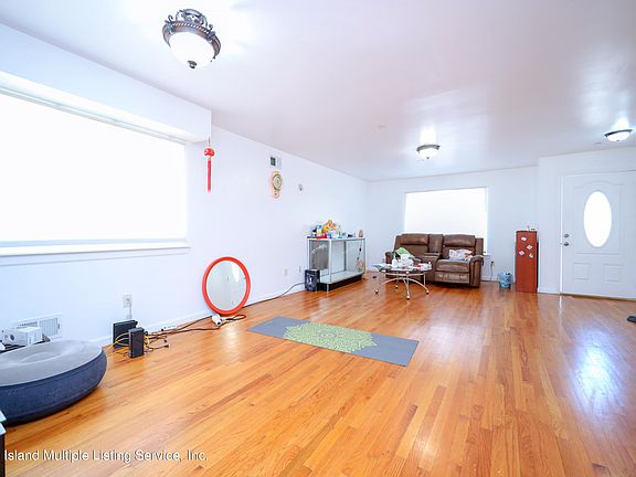 4th image of 50 Pearsall St #B