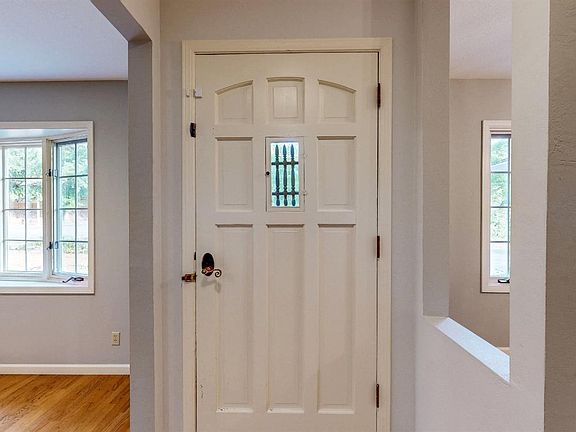 5th image of 2507 Rolling Hill Drive