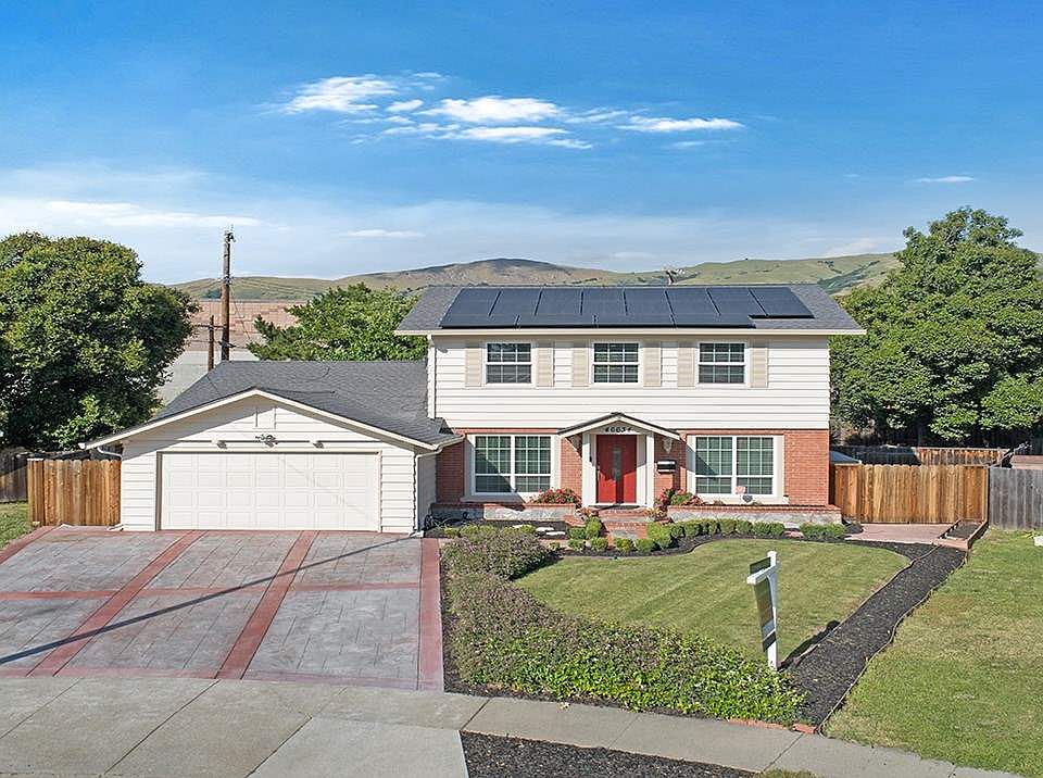 1st image of 46634 Crawford Ct