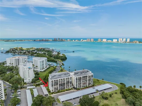 100 Oakmont Ln APT 103, Belleair, FL 33756