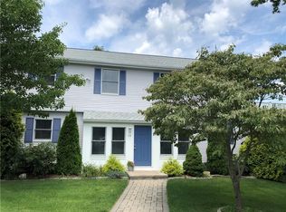 10 Wesquage Beach Rd, Narragansett, RI 02882