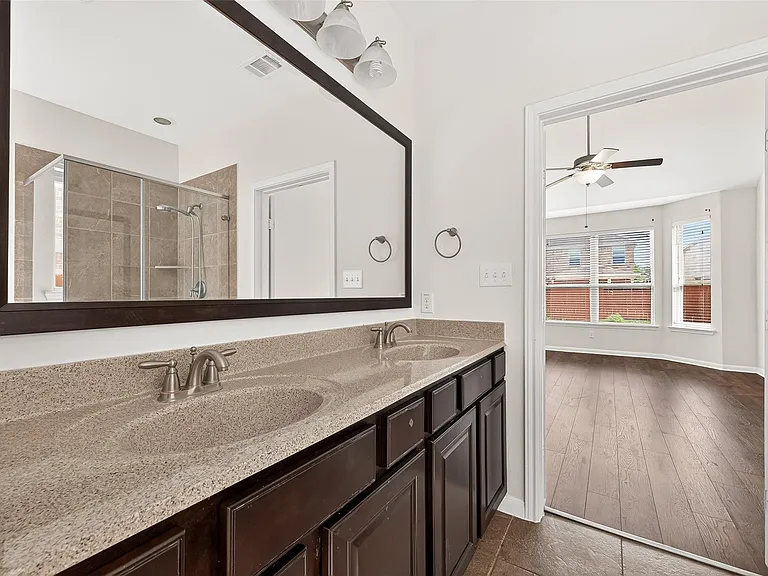 17415 Sandalisle Ln — Photo 35