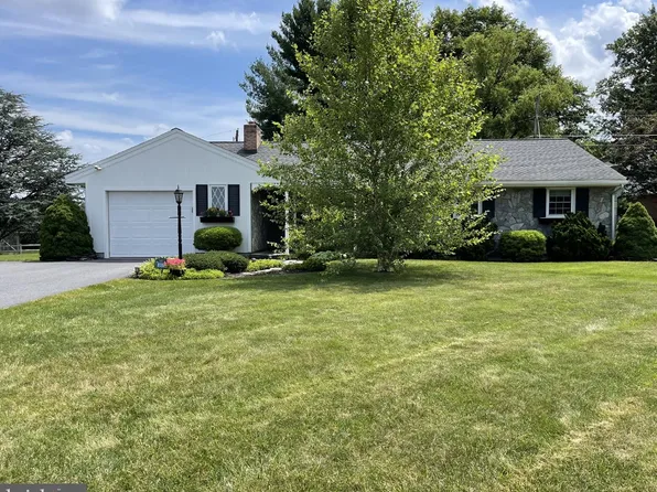 3116 Marcor Dr, Sinking Spring, PA 19608