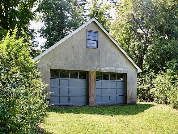 5th image of 6 Laurel Road
