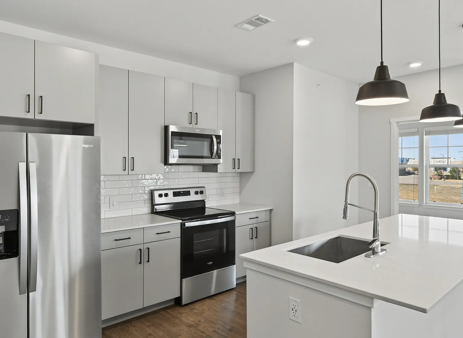 Grant Row Lofts — Photo 3