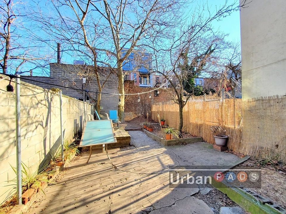 1st image of 440 Lafayette Ave