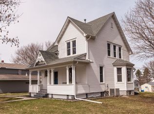 216 2nd St W, Claremont, MN 55924