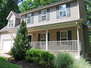 7914 Daltonshire Dr, Oak Ridge, NC 27310