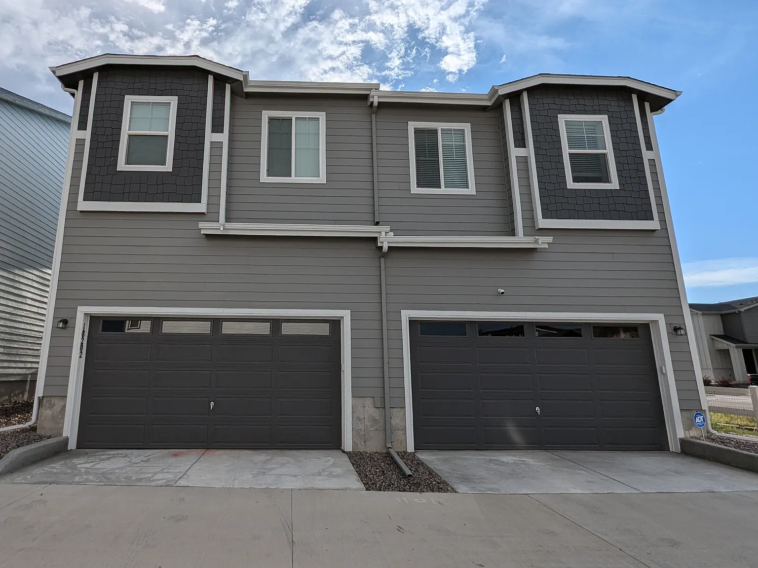 3 bed, 2.5 bath, 1432 sqft, $2,799 — Photo 4
