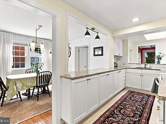 5th image of 53 Gordon Rd