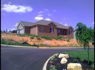 2122 Country Brook Ln, Knoxville, TN 37921