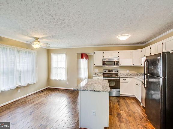 4th image of 6703 Farmstead Ln