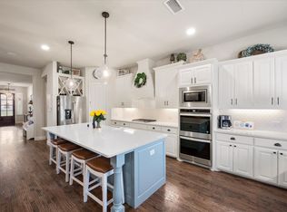2709 Avondale Dr, Mansfield, TX 76063