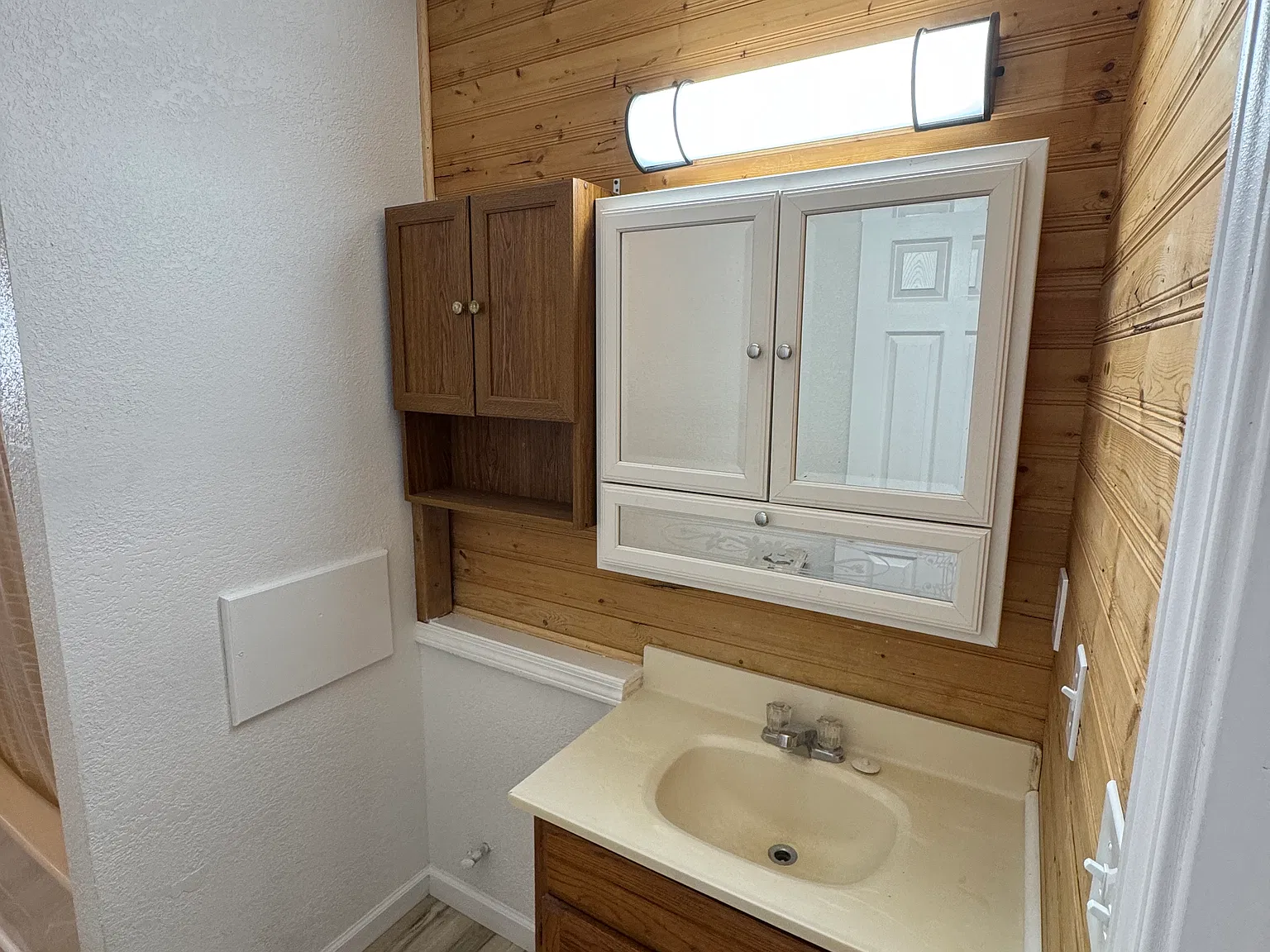 2 bed, 1000 sqft, $995 — Photo 2