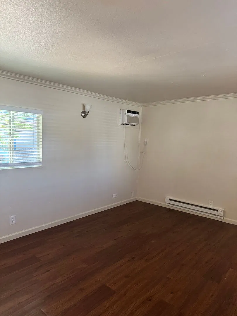 1 Bed/1 Bath In Redding — Photo 3