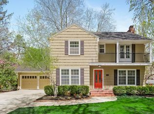 1210 Romany Rd, Kansas City, MO 64113