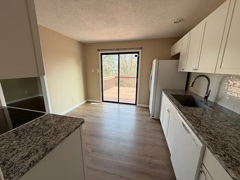 11220 Concord Woods Dr — Photo 3