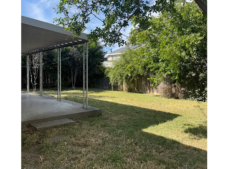 681 S Orchard Ave — Photo 8