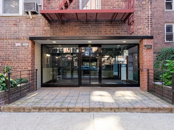 33-24 91st St #4S, Jackson Heights, NY 11372