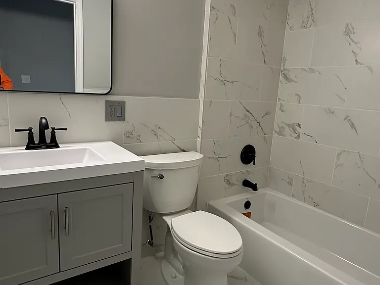 1701 S Wood Ave #3 — Photo 2