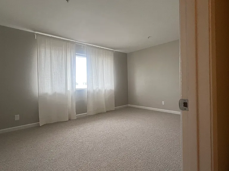 1941 Grande Cir #23 — Photo 6