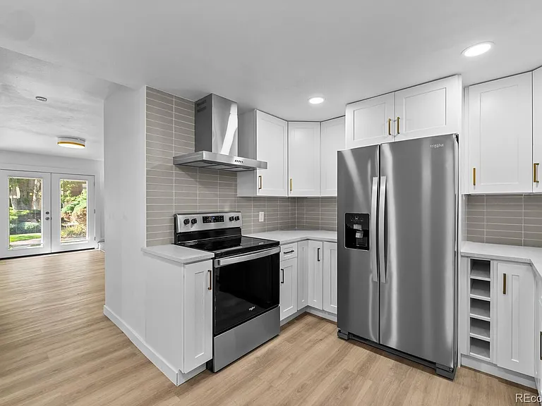 1200 S Monaco Street Pkwy #27 — Photo 4