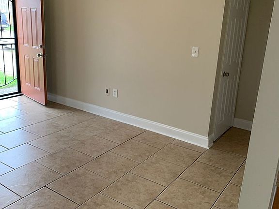 3rd image of 7634 Kingsport Blvd