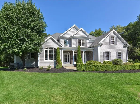 6 Mikayla Ann Dr, Rehoboth, MA 02769