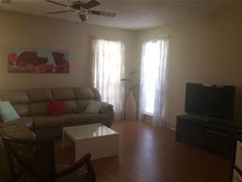 1st image of 2125 Wentworth Dr