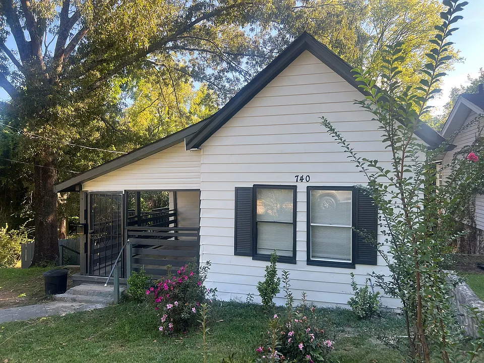 740 81st Pl S