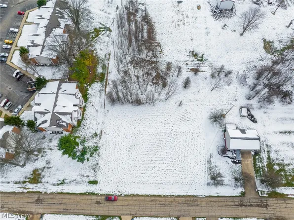 209 Meadowbrook Dr, Byesville, OH 43723