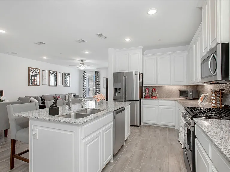 4881 Ellie Ln — Photo 4
