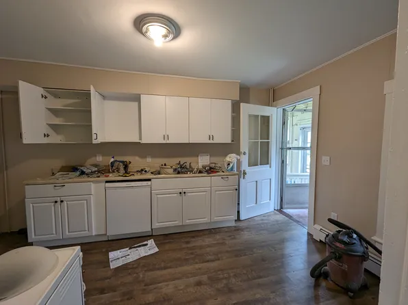 5 Hale St, Randolph, VT 05060