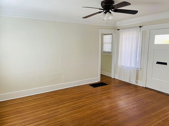 2nd image of 2202-2230 E Lowena Dr #2202
