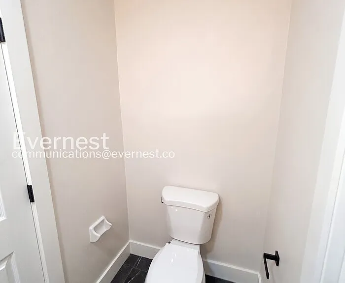 5908 S Manhattan Ave — Photo 12