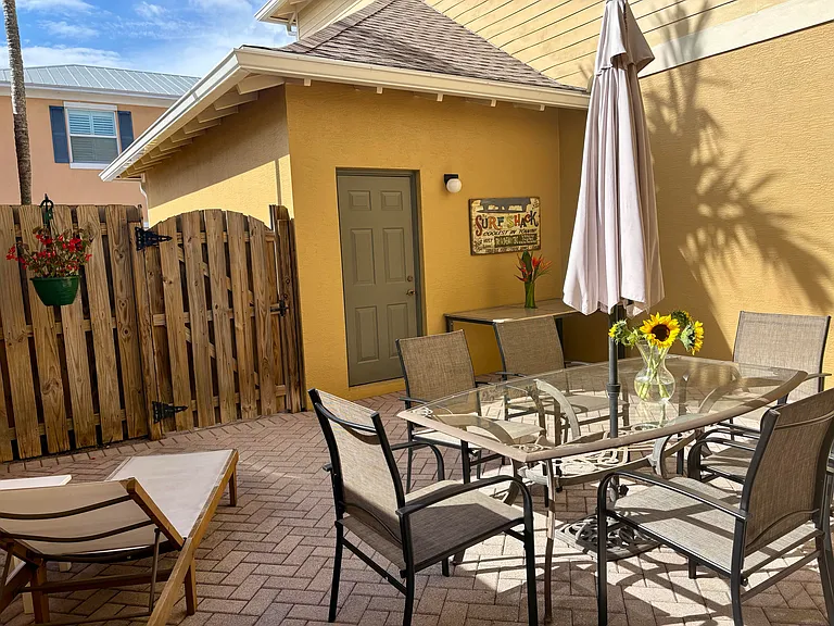 188 W Thatch Palm Cir — Photo 5