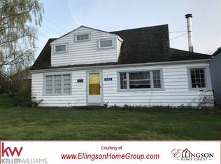 8244 S March Point Rd, Anacortes, WA 98221