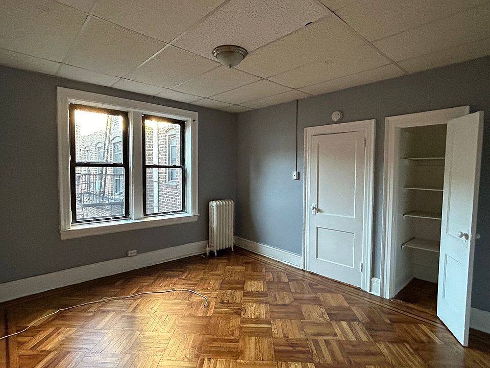 2nd image of 38 W 29th St #42E
